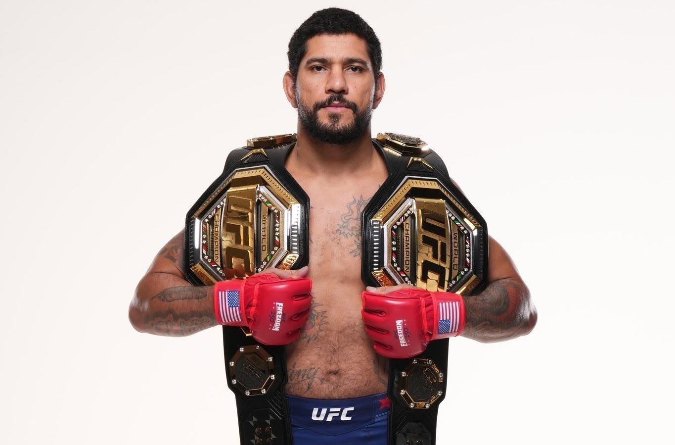 Alex Pereira.