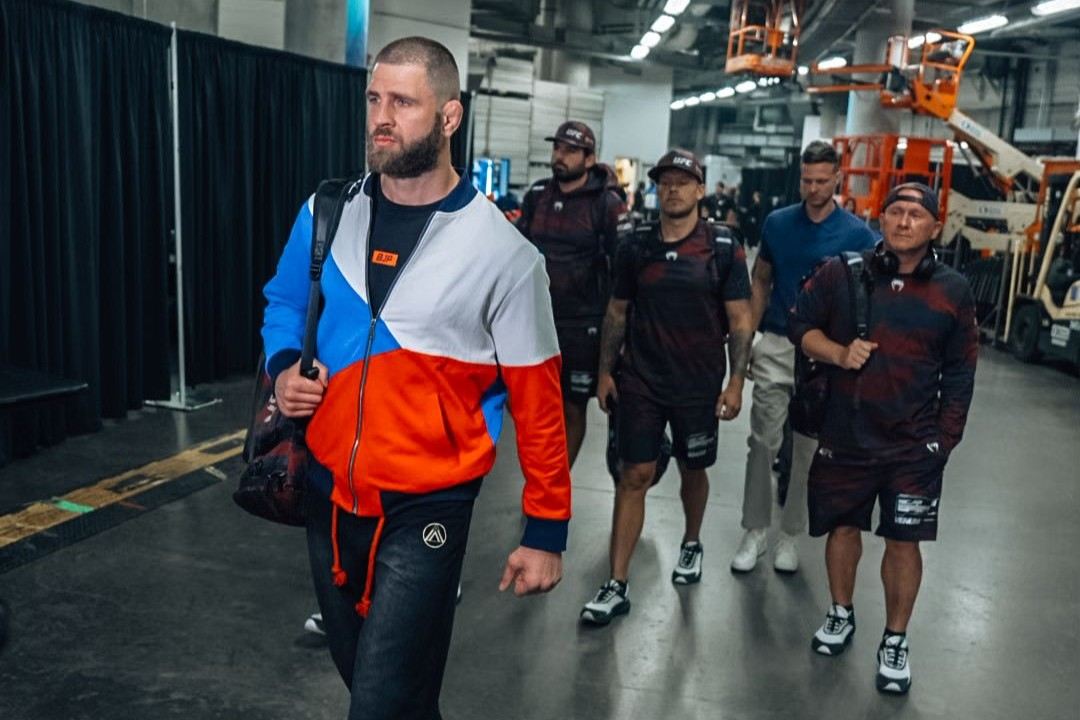 Jiří Procházka se s týmem vrátil domů.