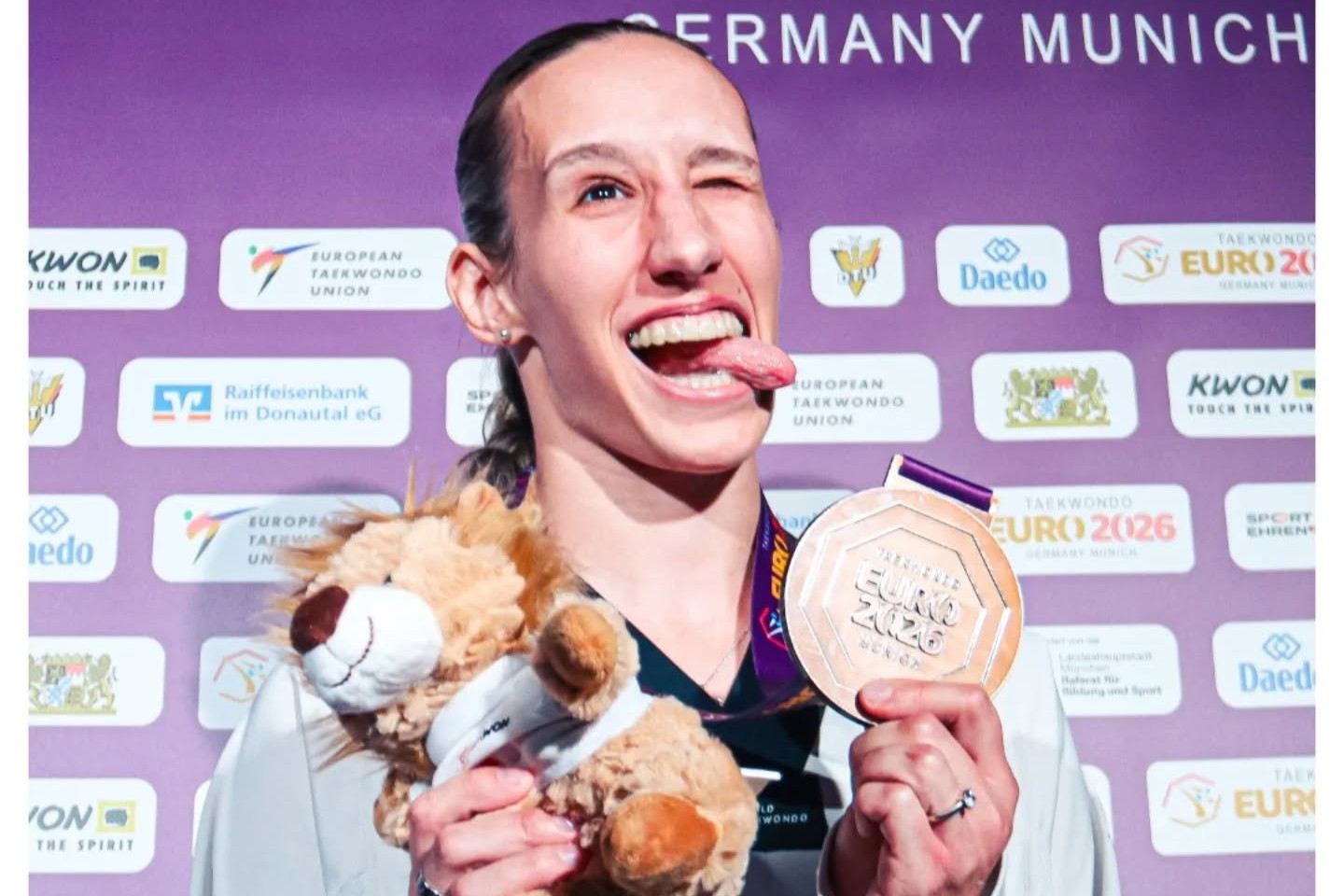 Taekwondistka Petra Štolbová získala na mistrovství Evropy bronz.