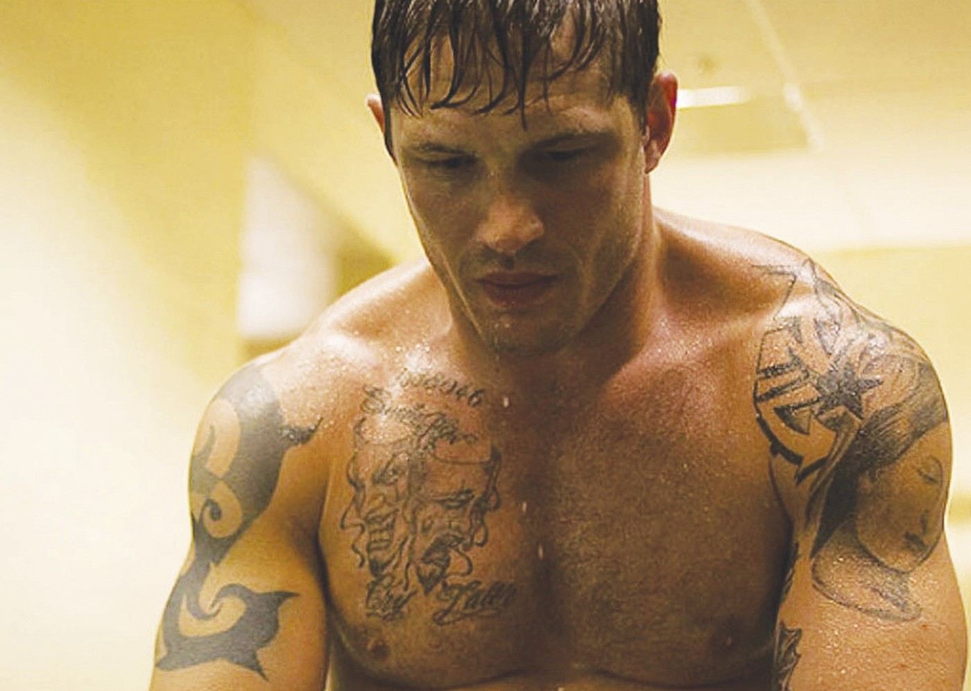 Tom Hardy ve filmu Válečník.