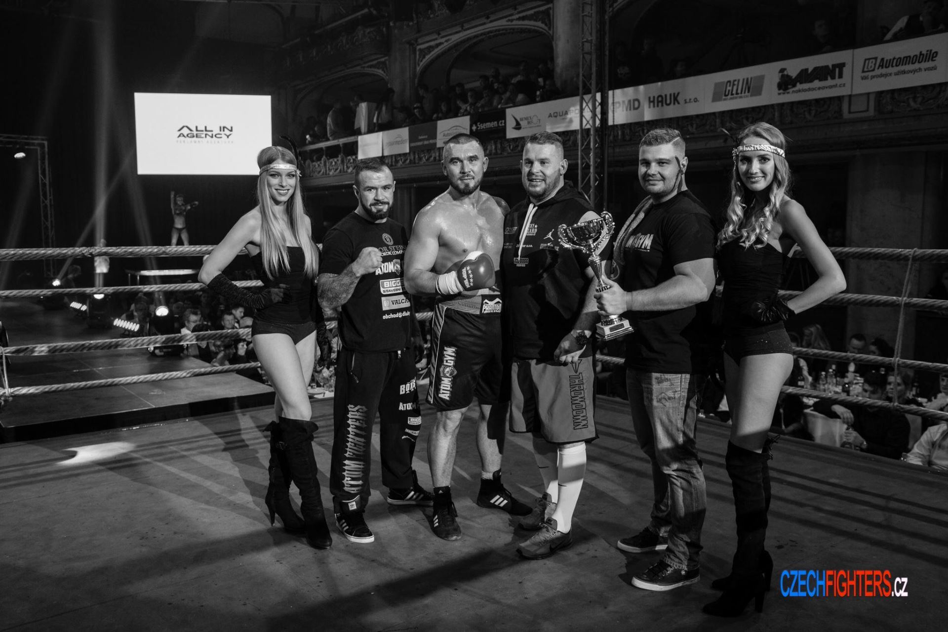 FOTO: Czechfighters/facebook Galavečer profesionálního boxu a K1