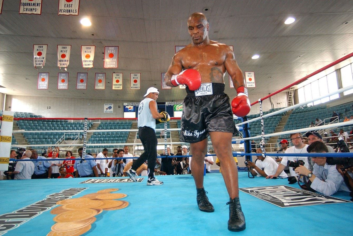 Mike Tyson v práci.