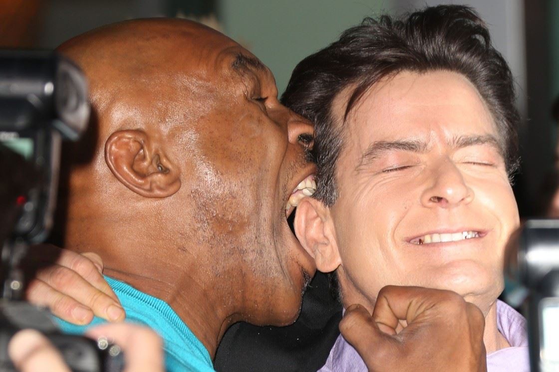 Snad Mike Tyson vše zvládne a nedojde na