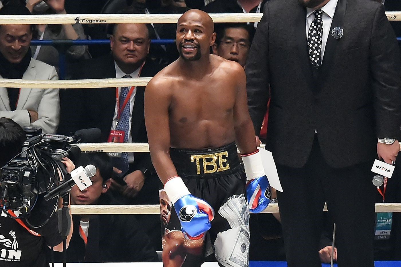 Kolik Floyd Mayweather nakonec pod organizací Rizin FF vydělá?