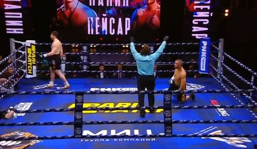 Zabiják v ringu udeřil! Pejsar v Moskvě skončil po 130 sekundách
