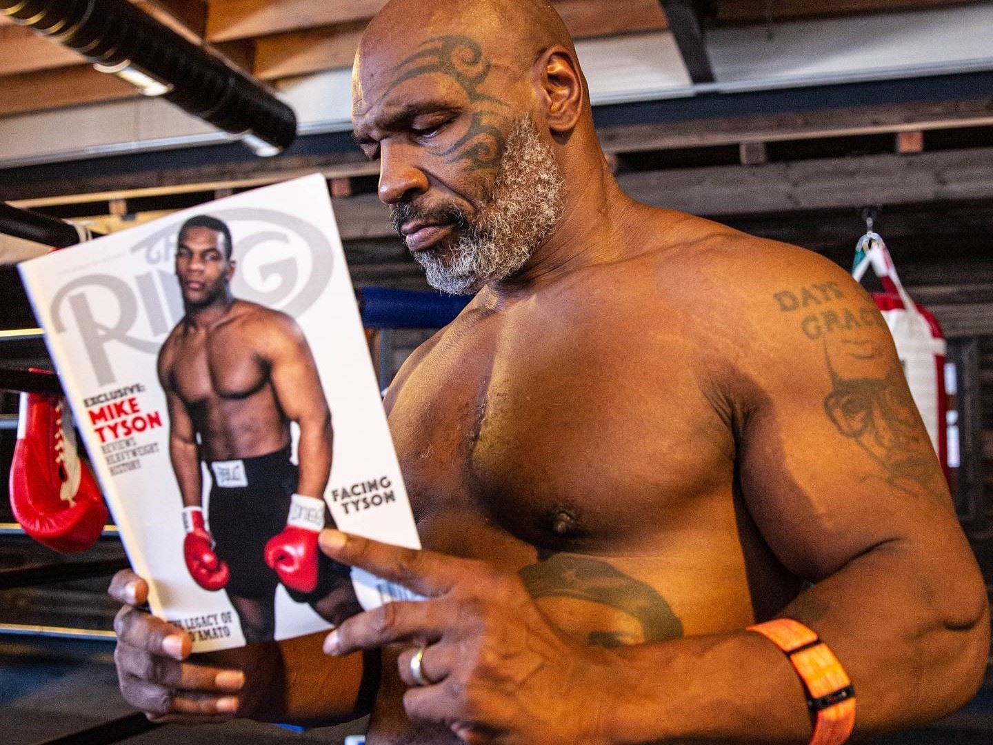 Dostane legendární Mike Tyson nařezáno? Otec šampiona Furyho si troufá