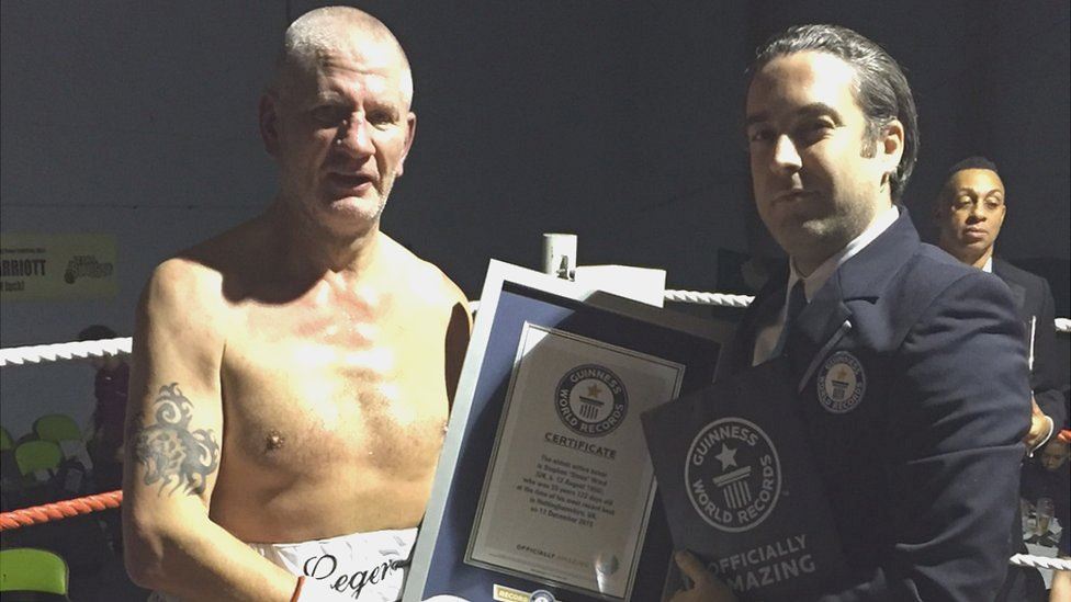 Prestižní světová organizace Guinness World Records má ve svých zápisech také nejstaršího boxera.