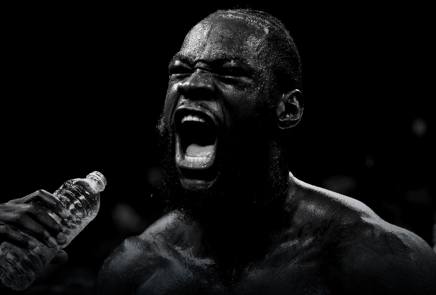 Deontay Wilder rád mluví, teď se předvedl tak, že mlčel. Co bude v  ringu?