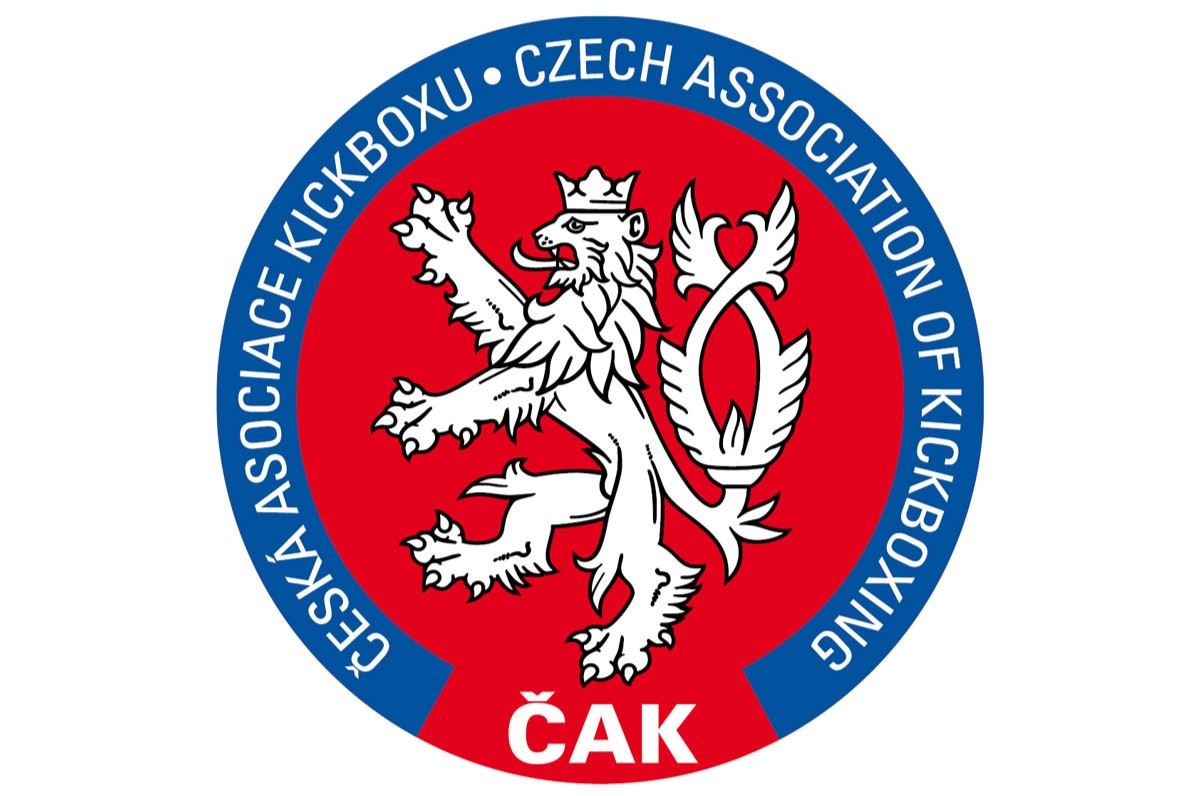 Logo České asociace kickboxu.