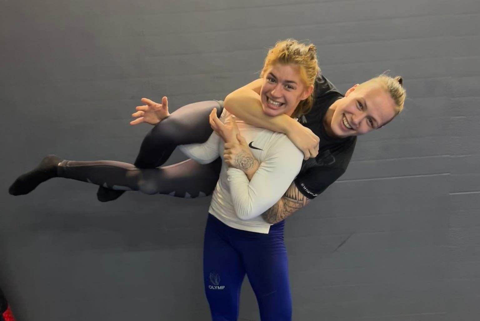 Adéla Hanzlíčková a Tereza Bledá na tréninku.