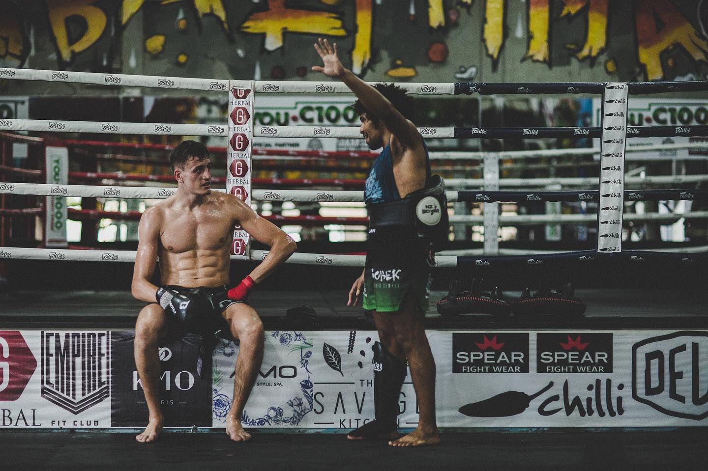 Matěj Peňáz, elitní kickboxer poznává krásy MMA...
