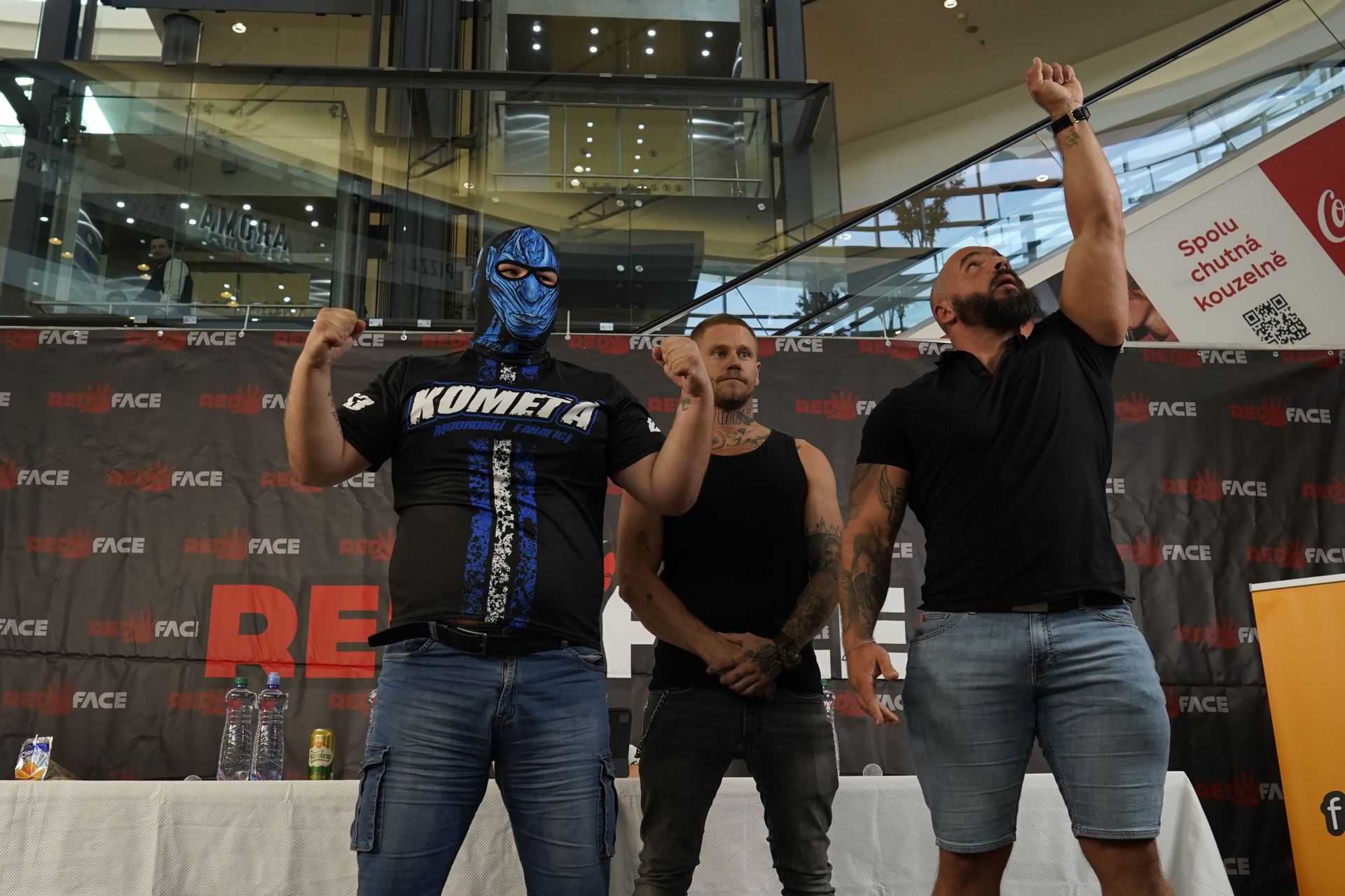 Petr Pastýřík vs. Michal Severa alias Ultrapárek. Policista proti chuligánovi.