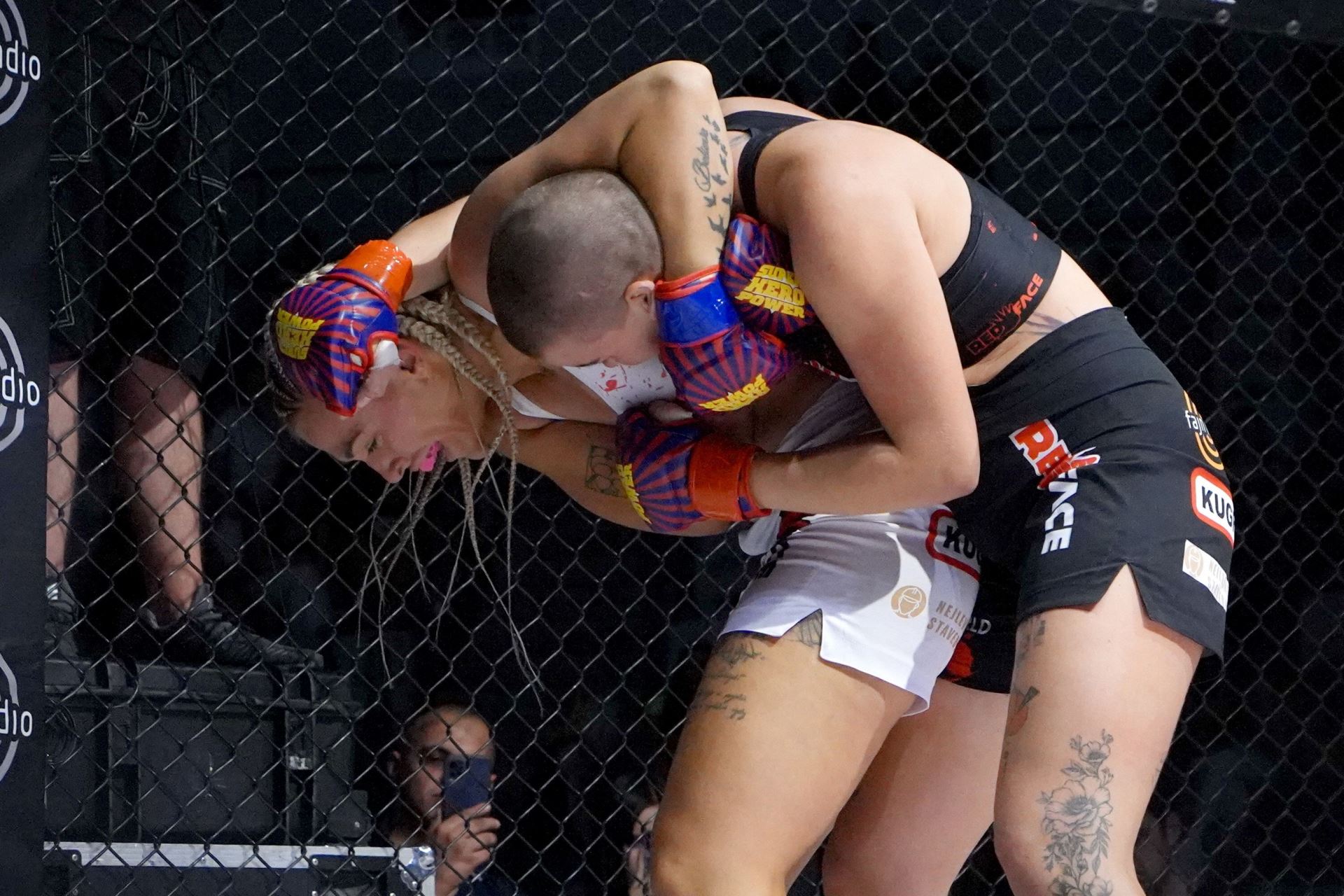 Žaneta Skružná a její MMA boj.