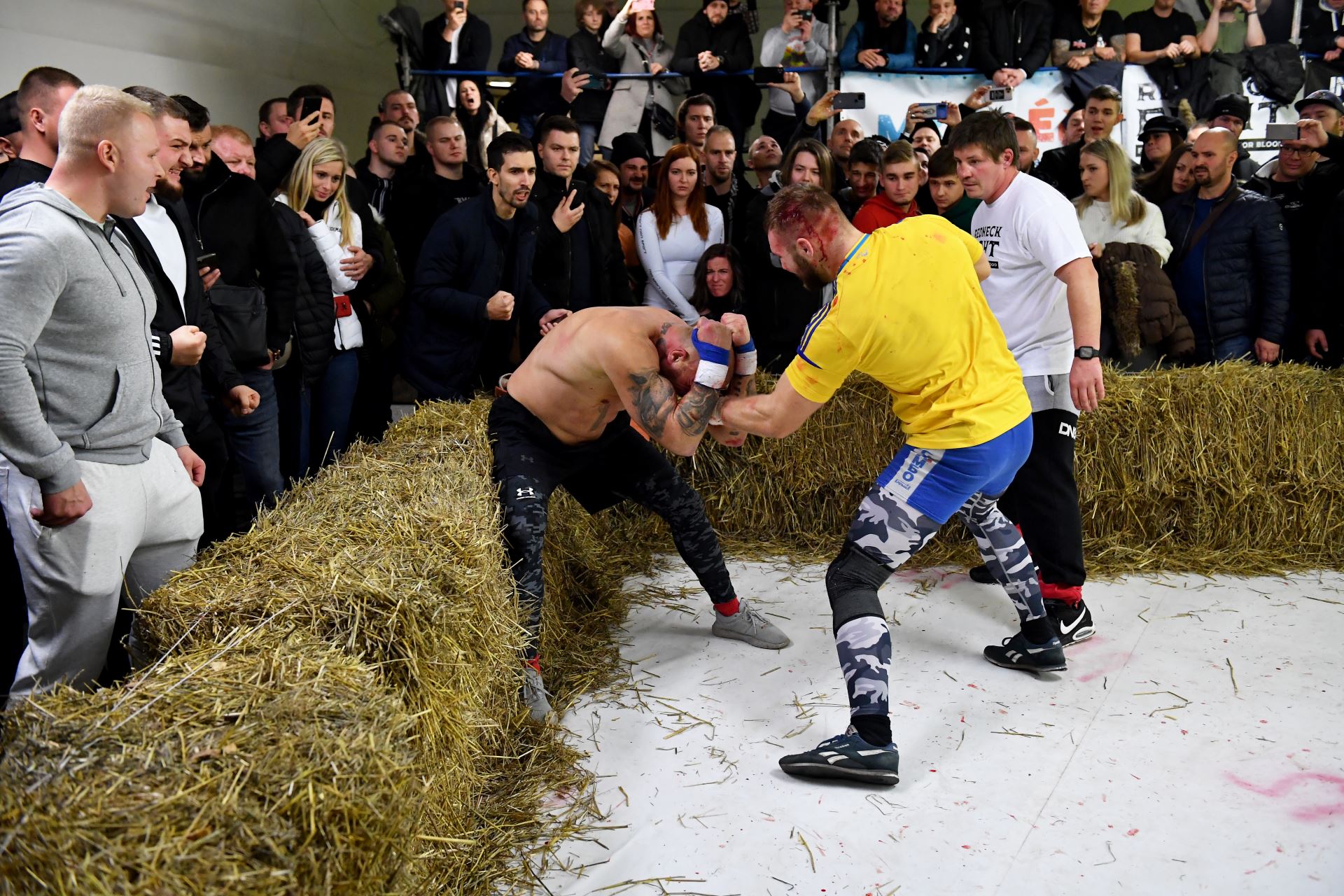 Fight mezi Romanem Šálou a Patrikem Ďuríkem byl soubojem, kde se šlo tvrdě a na krev.