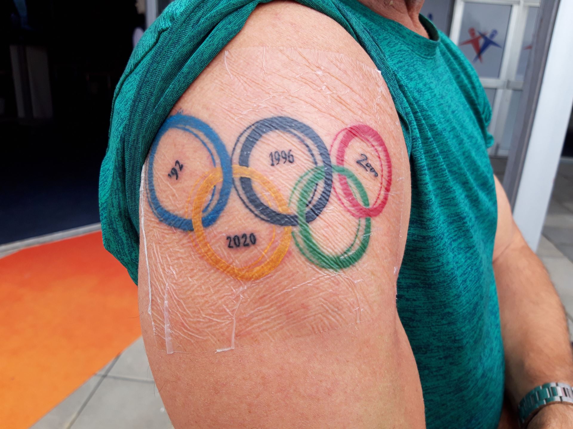 Za postup na olympiádu slíbil tetování. Dodržel slovo. 