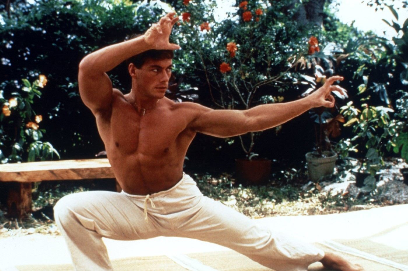 Legendární Van Damme vyzývá Paula.