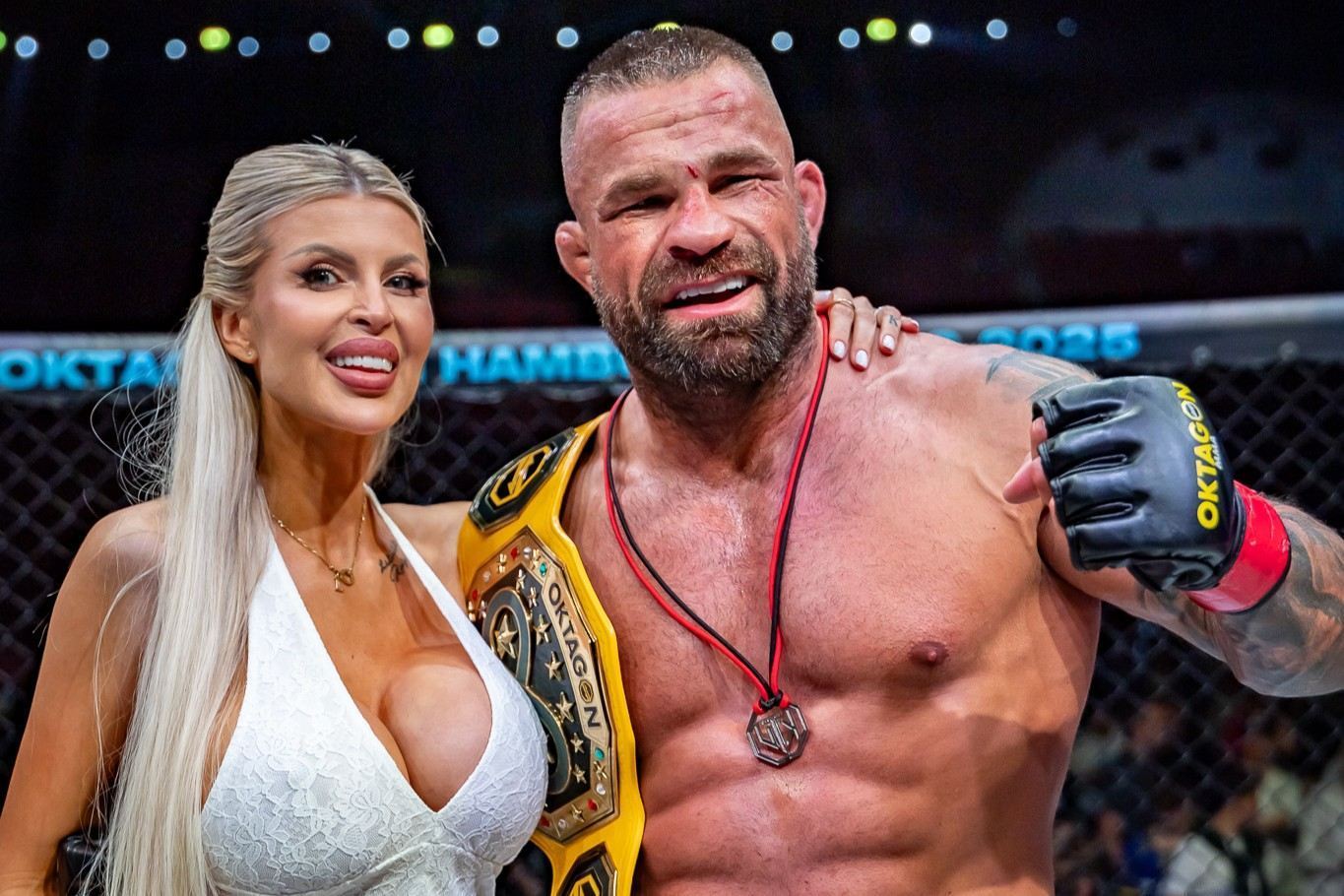 Karlos Vémola se svou ženou Lelou Ceterovou.