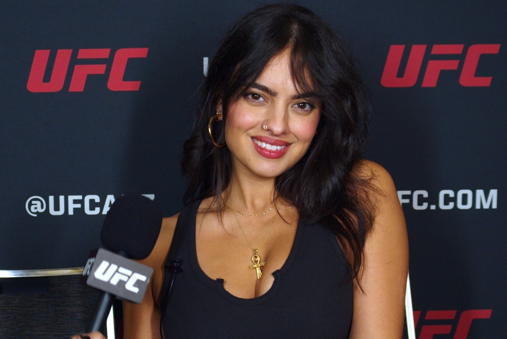 Nina Marie Daniele, moderátorka UFC.