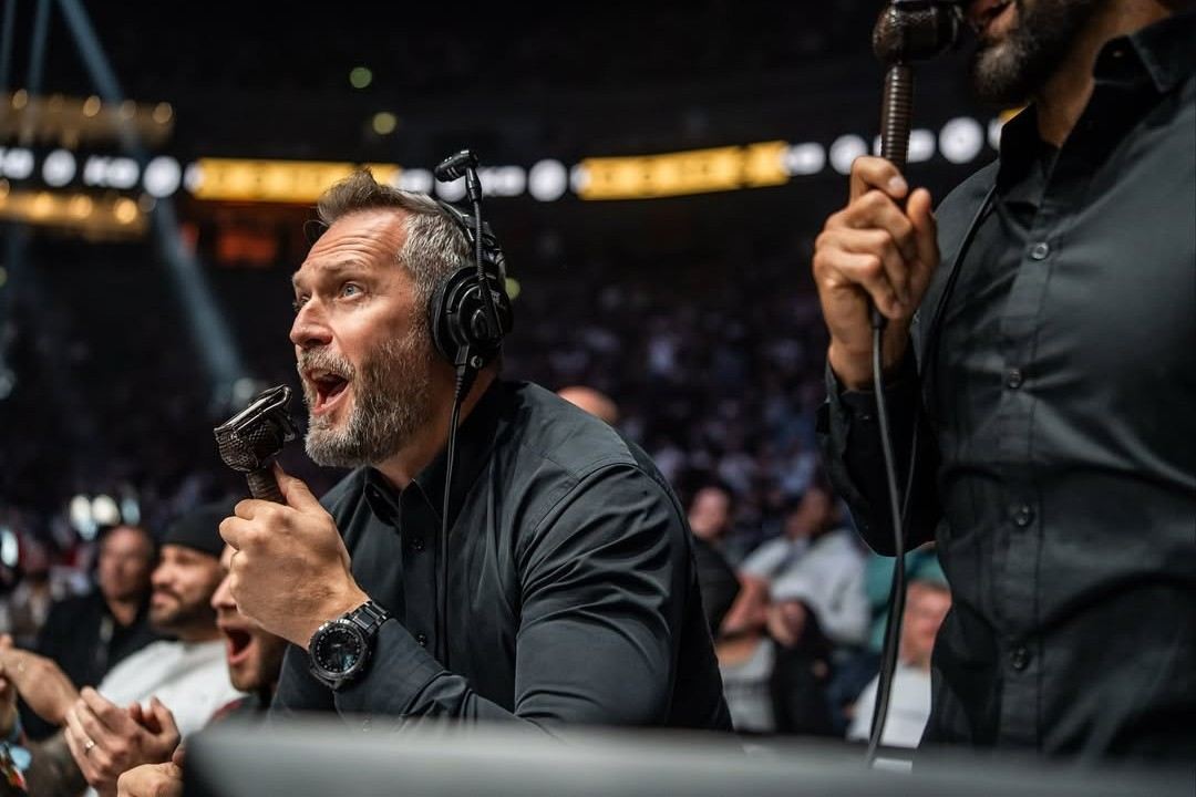 Je to tu, oznámil promotér Ondřej Novotný. 