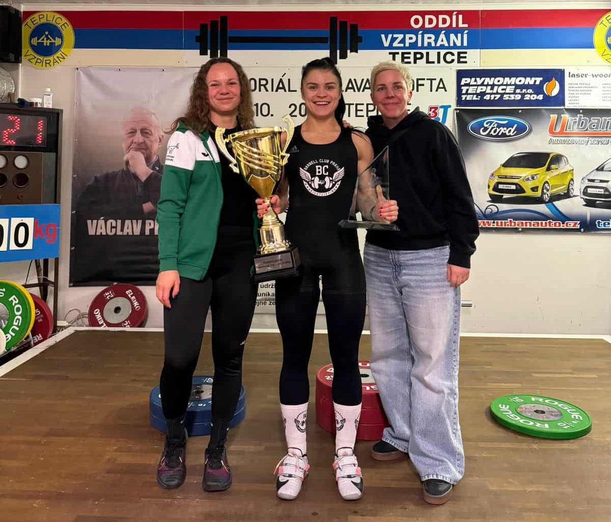 Na úspěch není člověk sám.