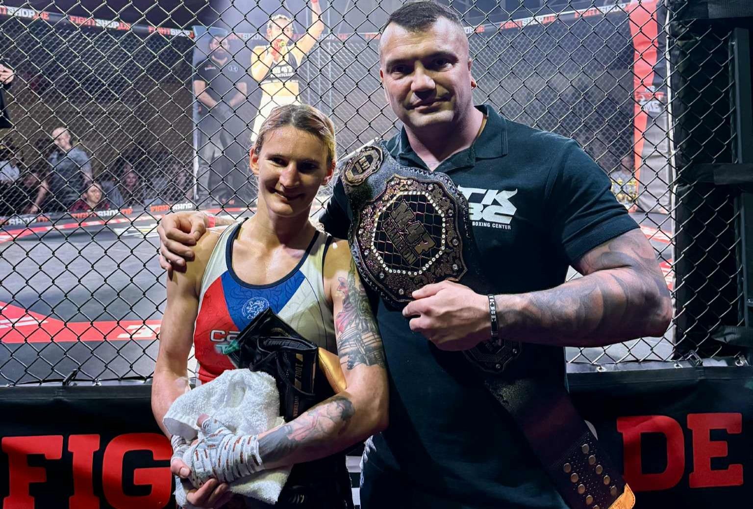 Klára Strnadová a trenér Zdeněk Švamberk.