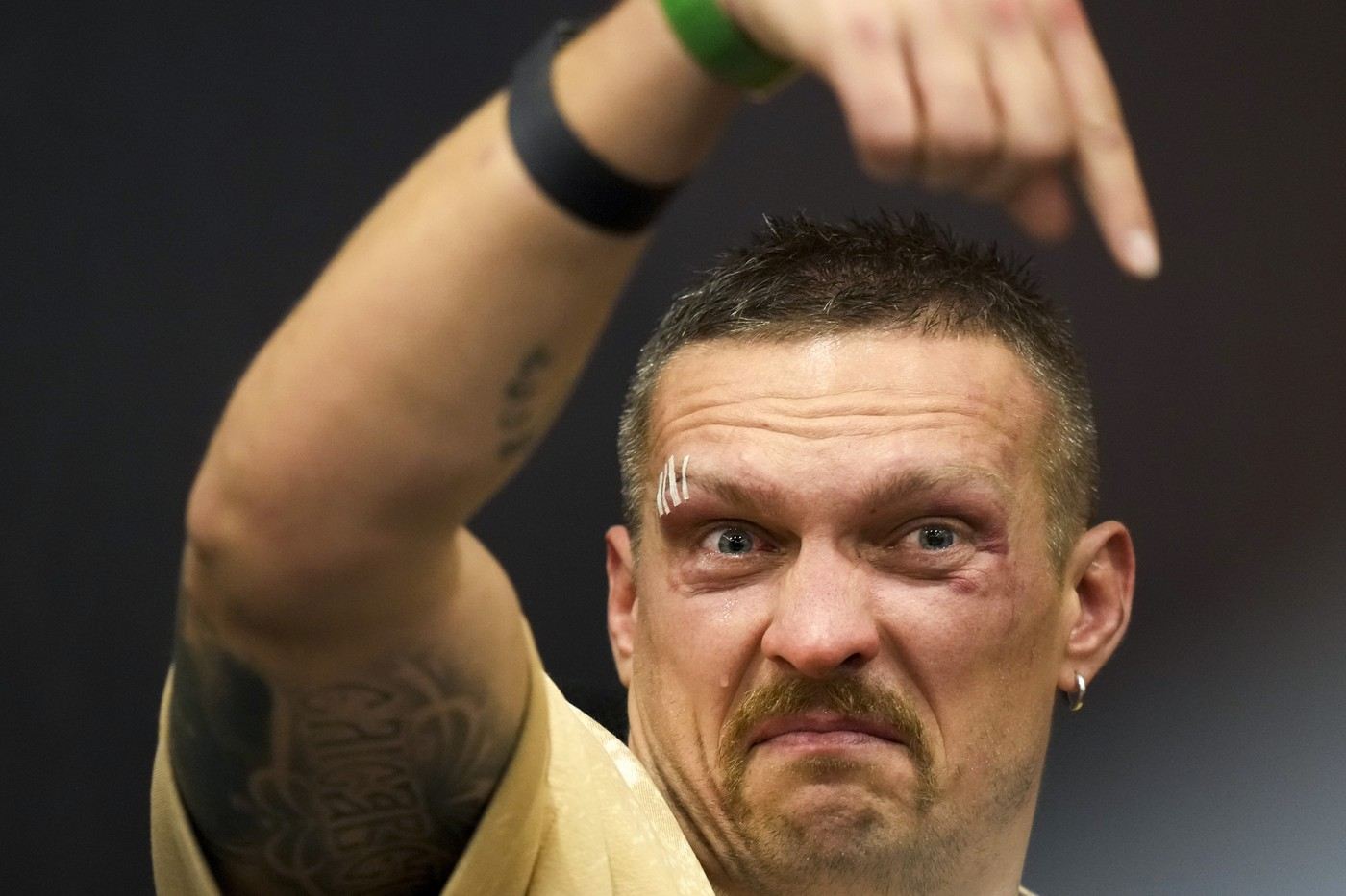 Oleksandr Usyk si rád i zantancuje.