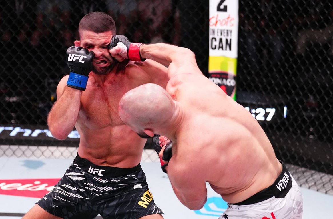 Další příběh v UFC.