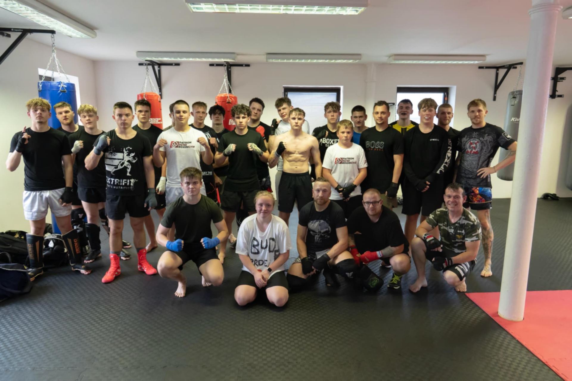 Sobotní otevírání gymu v Benešově. Box a také hostina.