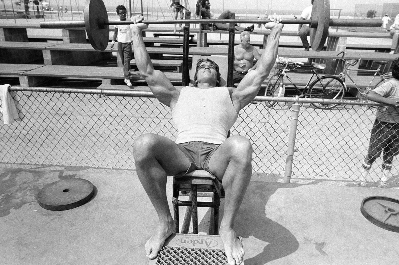 Arnold na Venice Beach, Kalifornie. Rok 1979.
