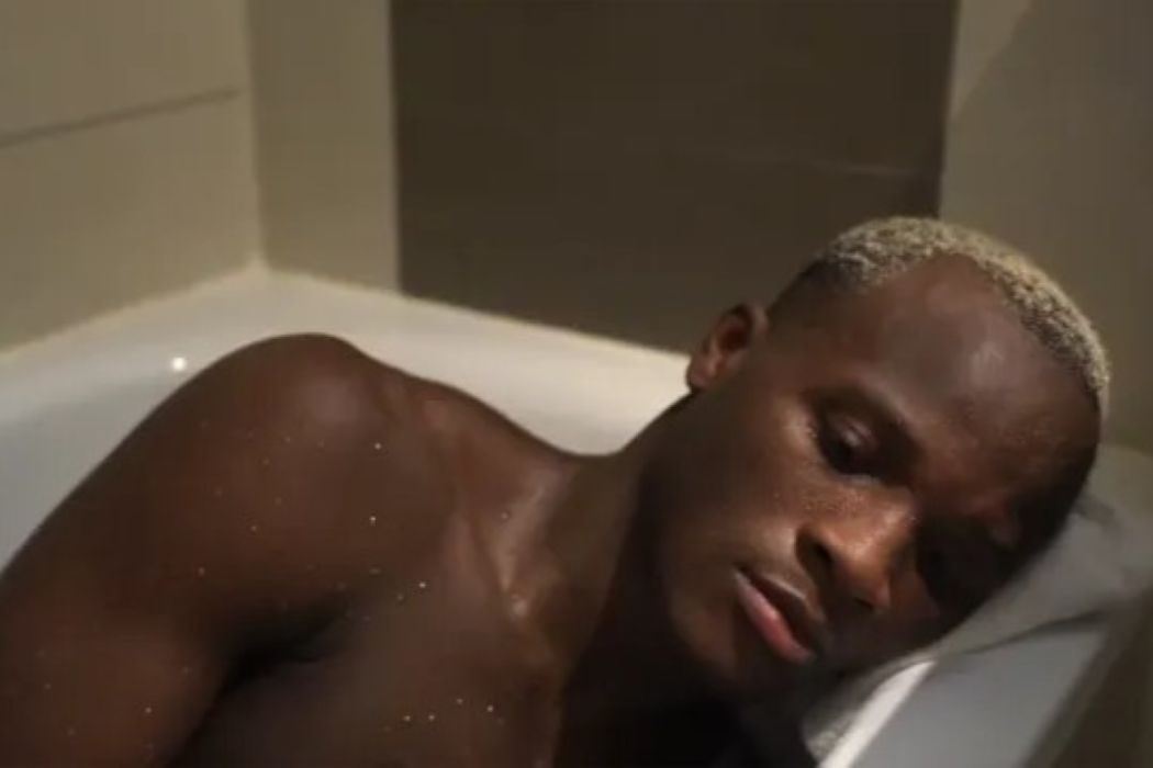 Losene Keita a shazování.