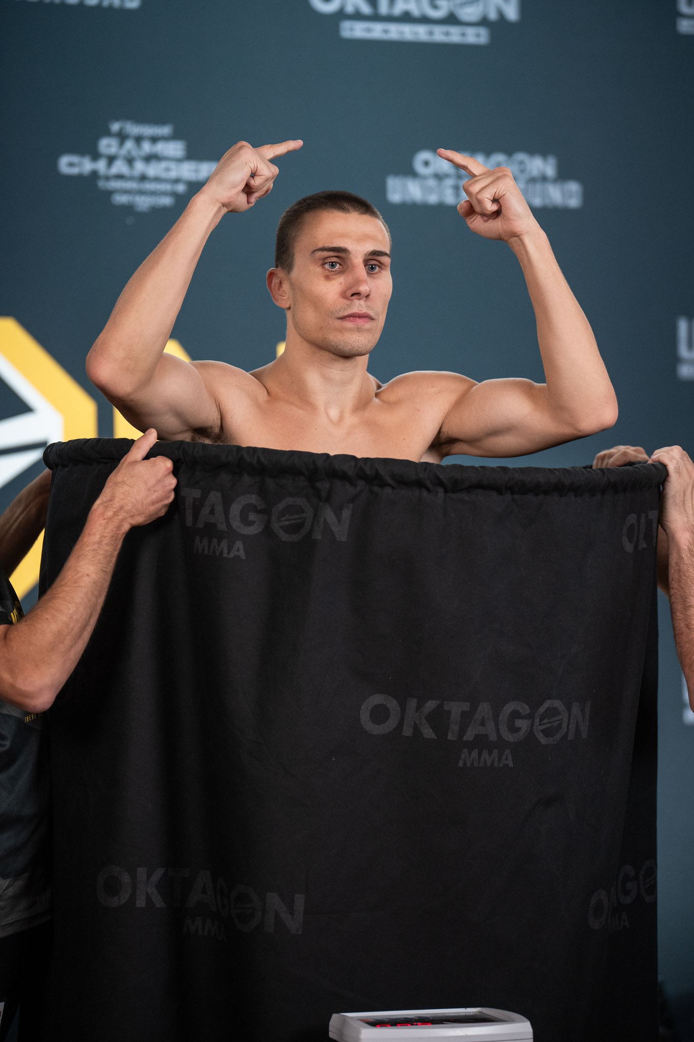 Páteční vážení před Oktagonem 46.