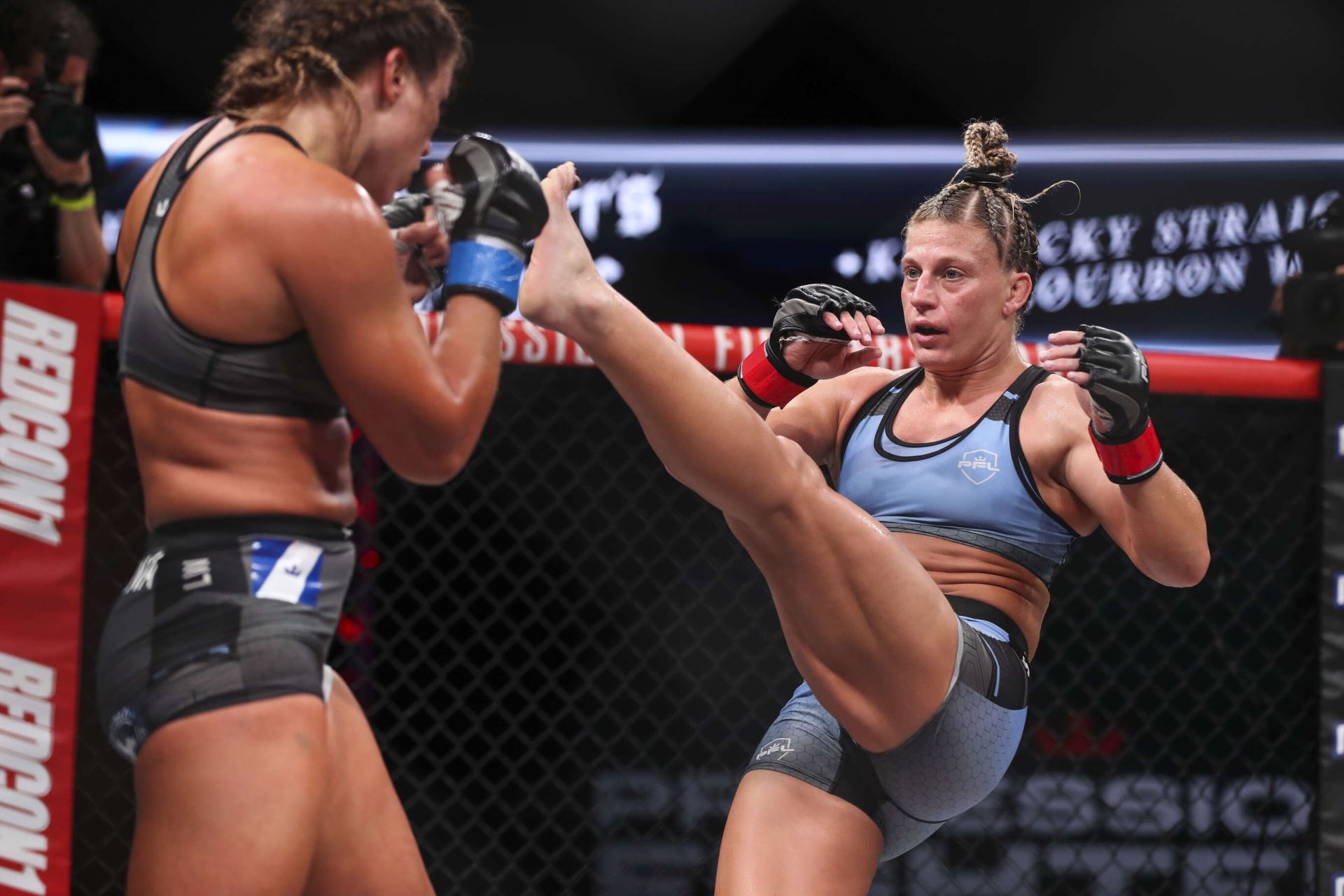 Kayla Harrison v PFL.