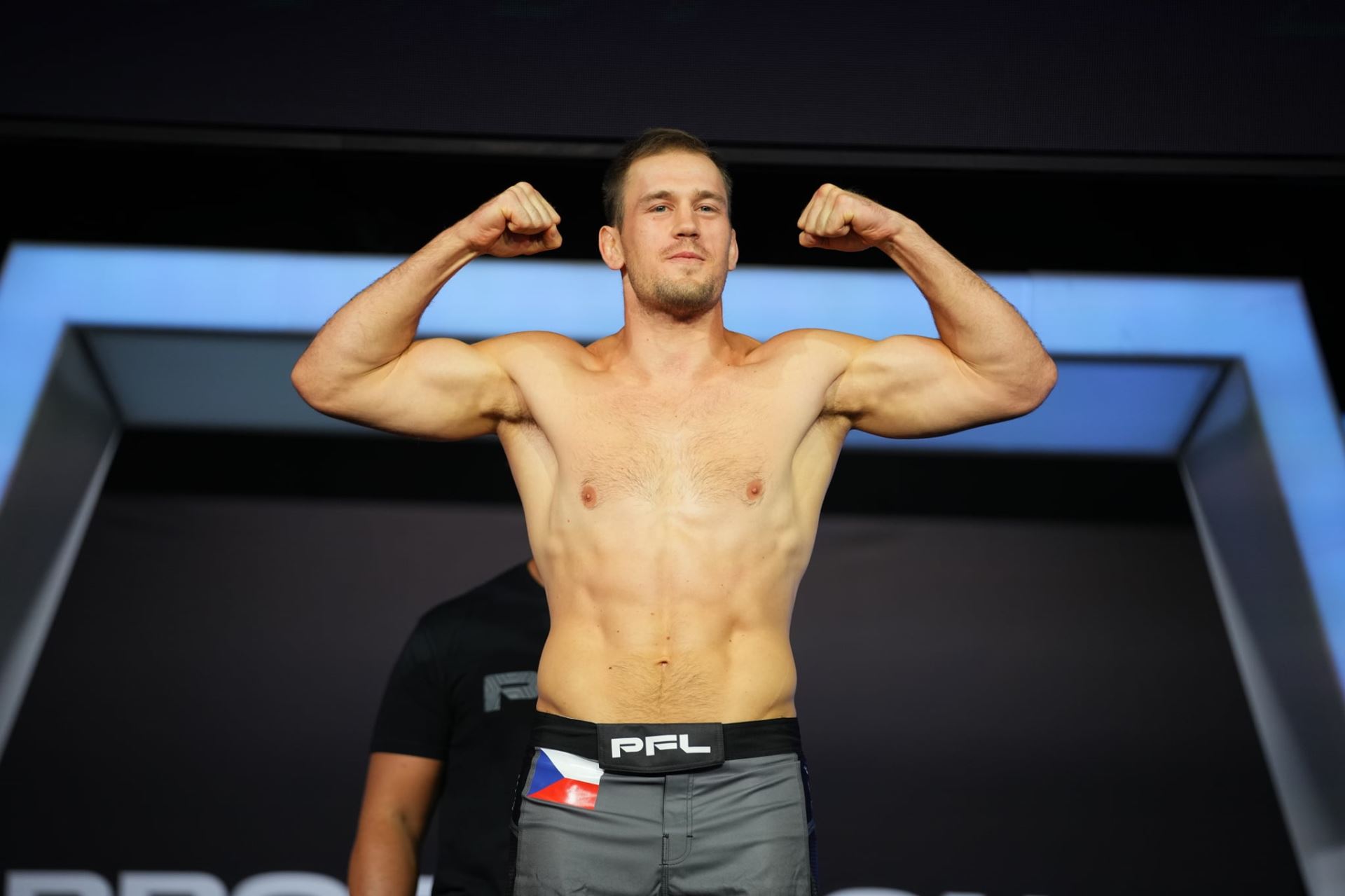 Viktor Pešta přešel z PFL MMA do KSW.