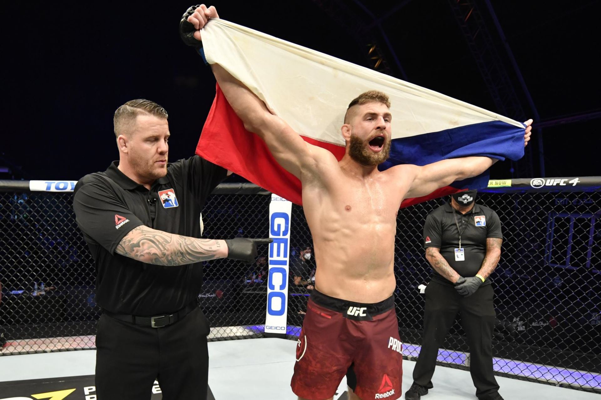 Vyhraje Jiří Procházka titul UFC?