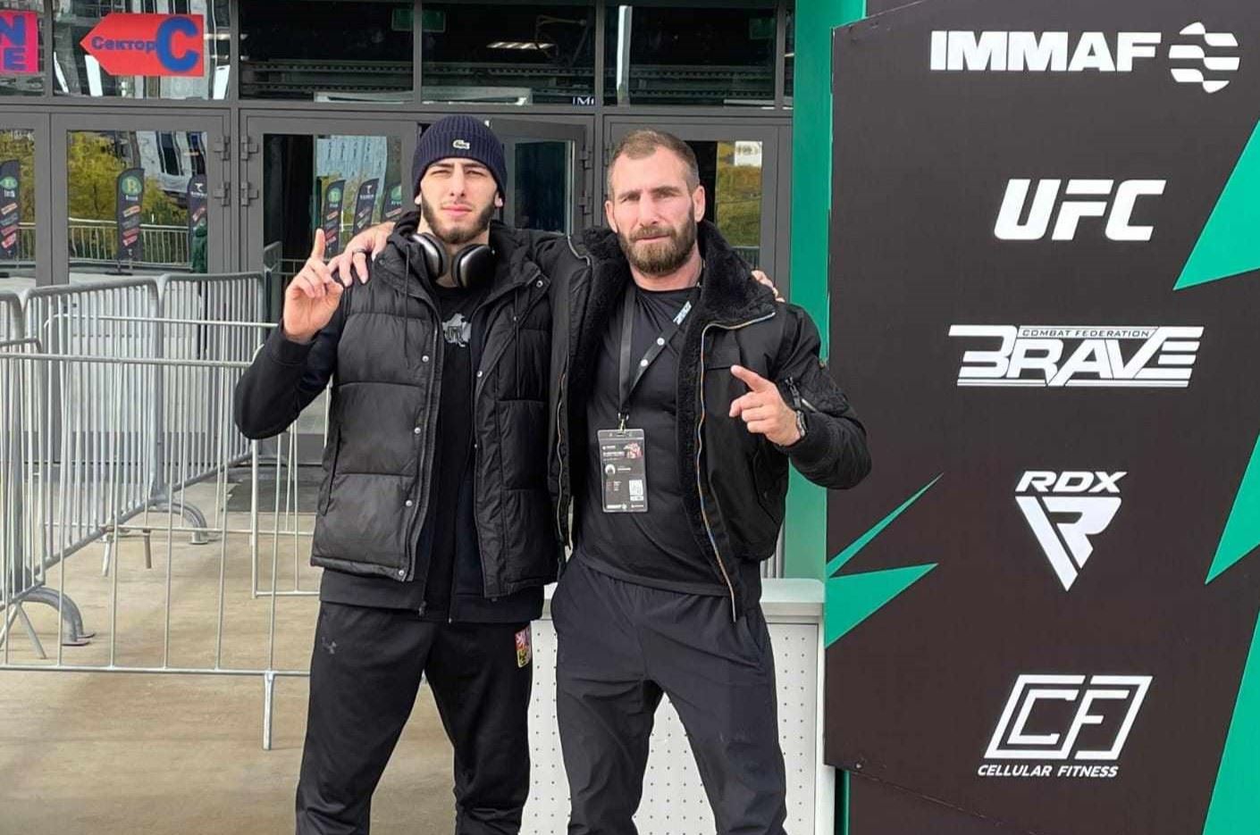 Trenér André Reinders Islam Umachanov na MS v Uzbekistánu.