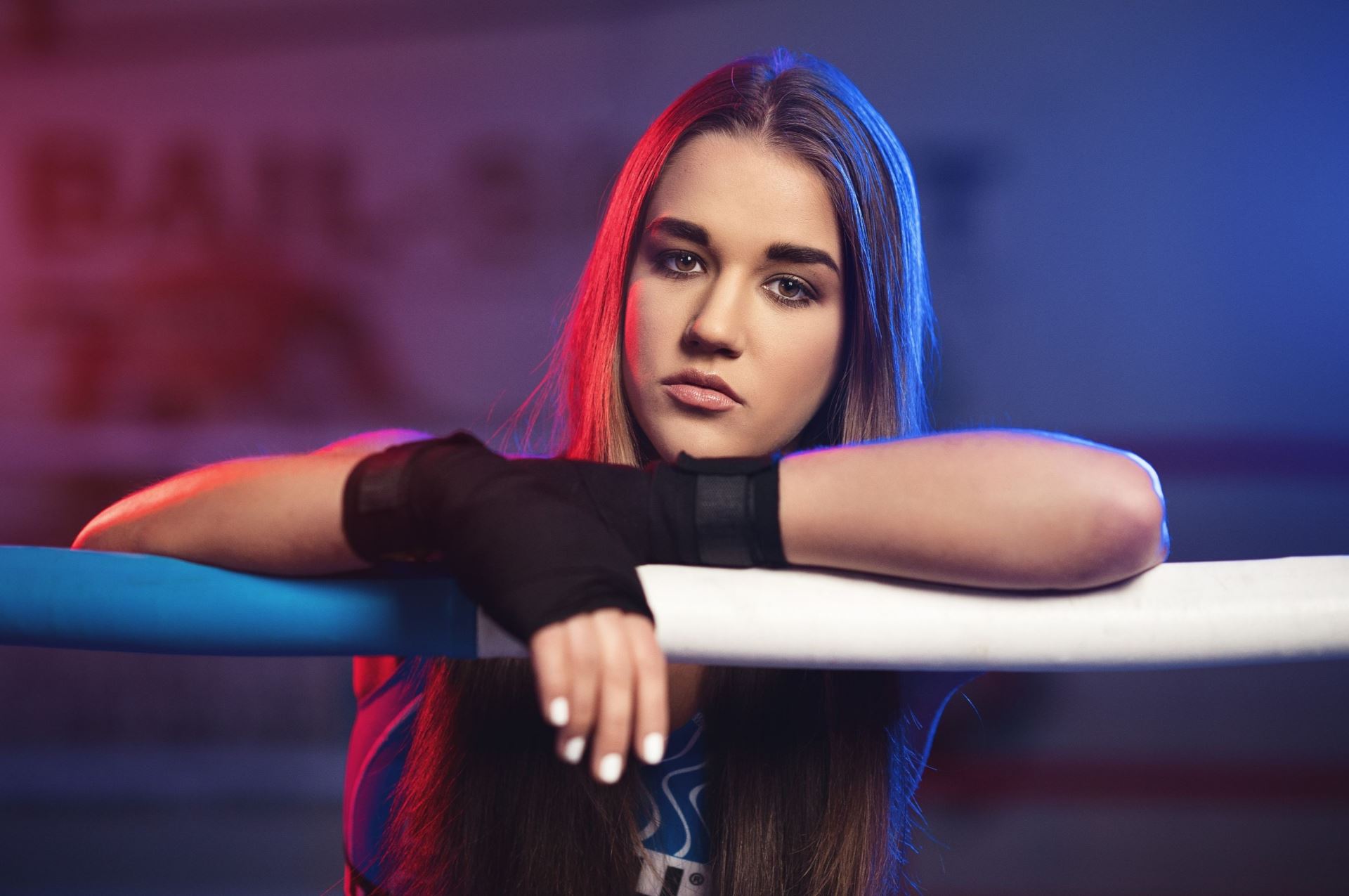 Veronika Zajícová, ladí formu na MISS, klec jde stranou. 