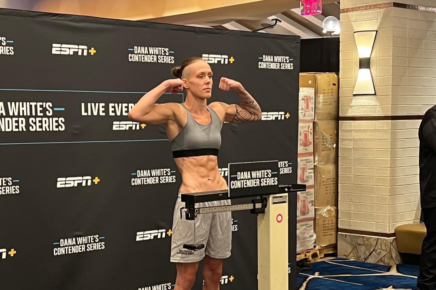 Je to tam, Tereza Bledá podepsala kontrakt s UFC.