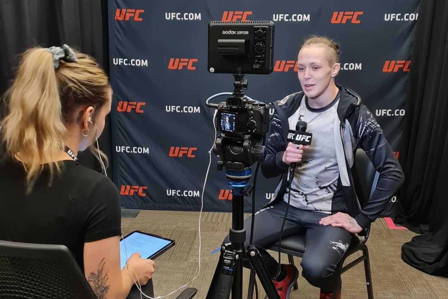 Tereza Bledá a mediální povinnosti před premiérou v UFC.