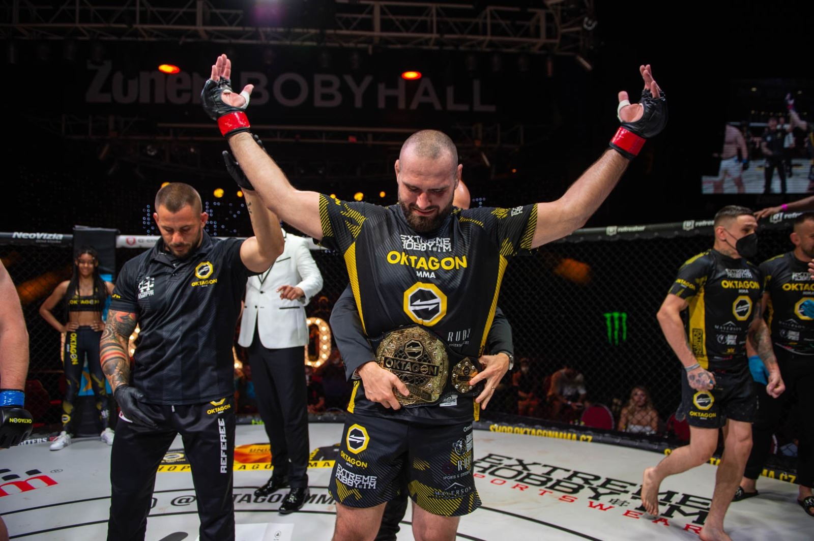 Nový šampion těžké váhy organizace OKTAGON MMA Martin Buday.