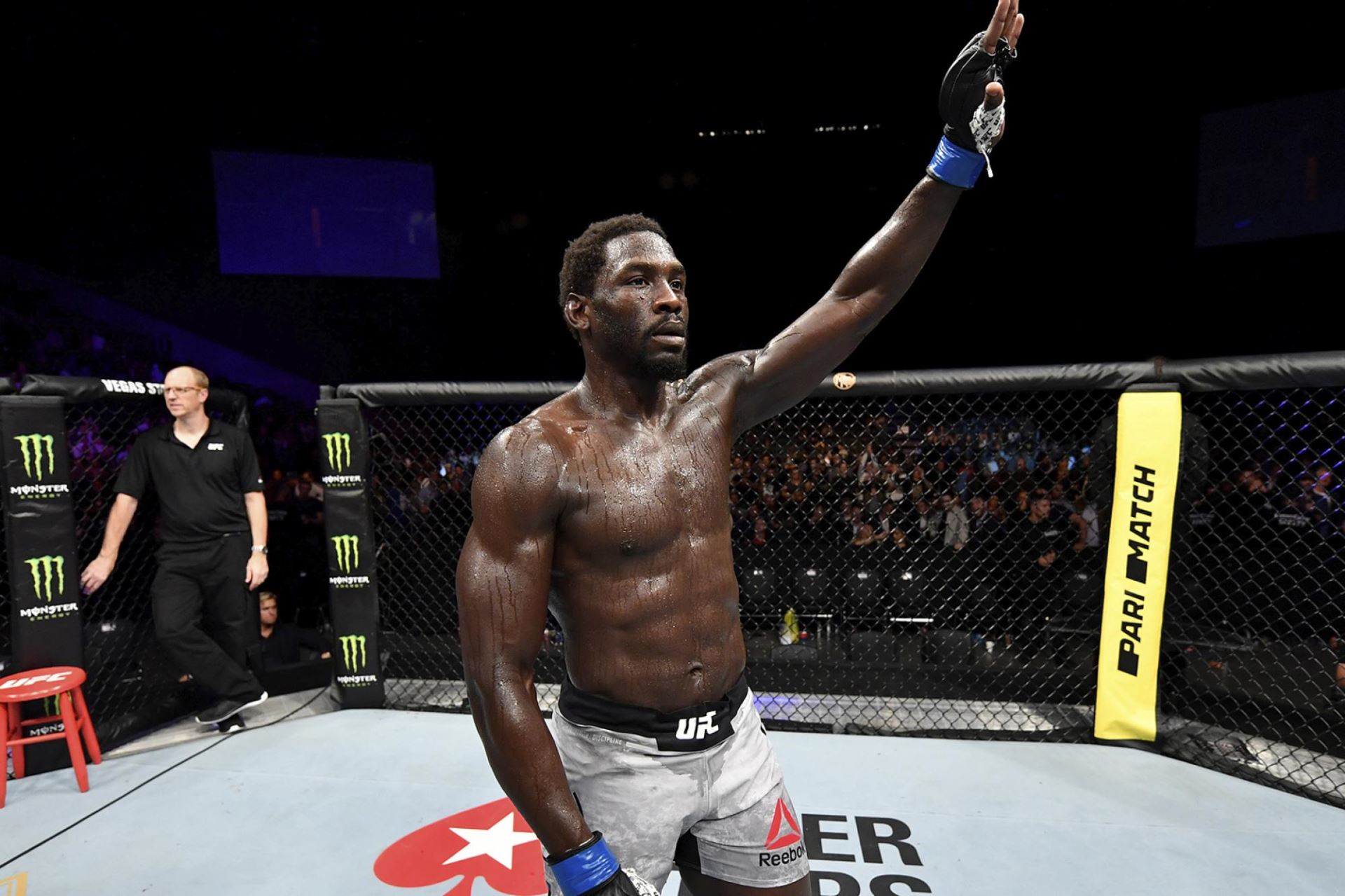 Jared Cannonier, dvojka střední váhy UFC.