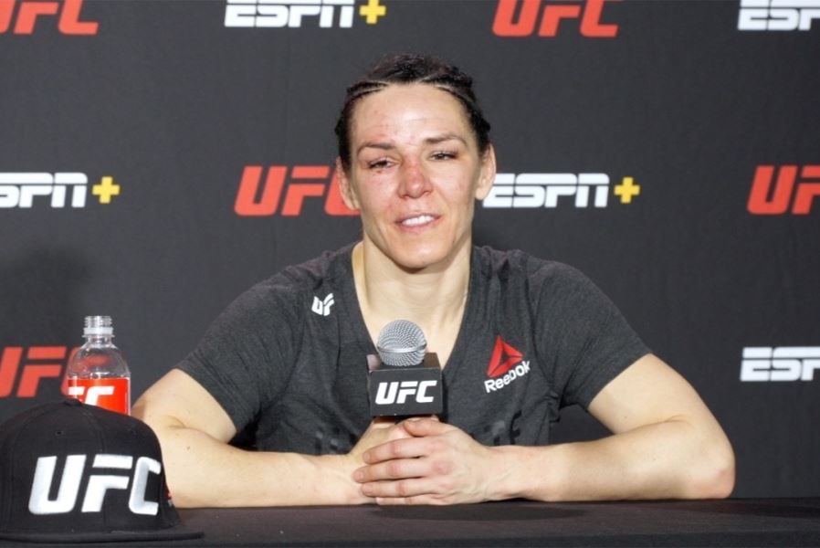 Alexis Davis končí v UFC.