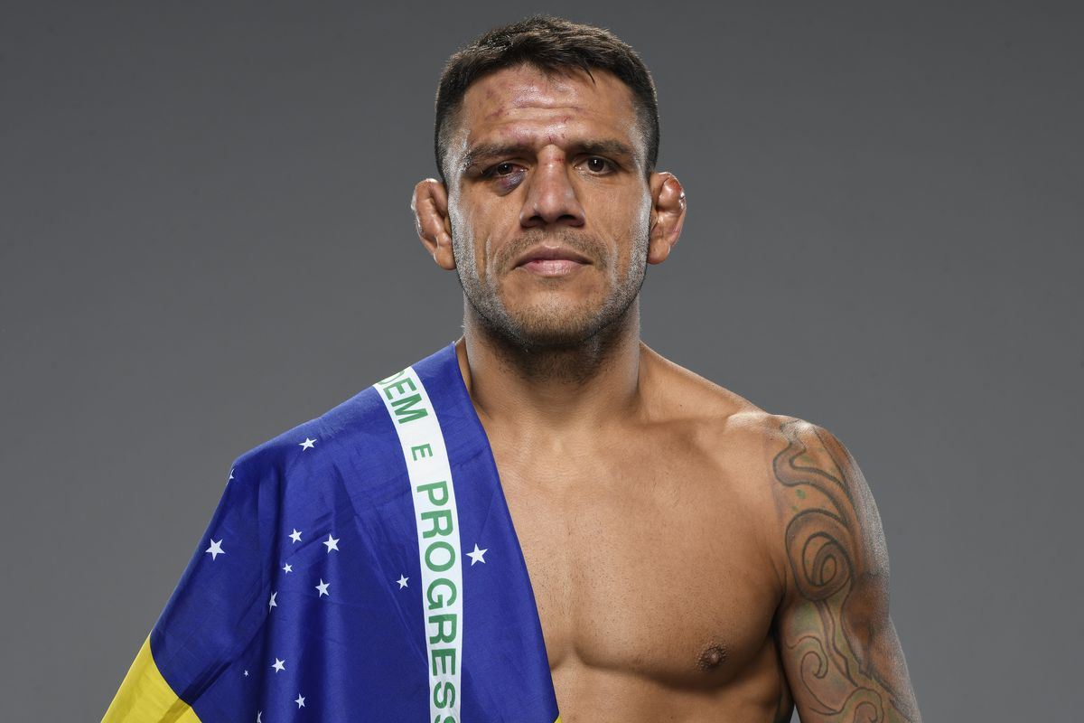 Rafael dos Anjos.