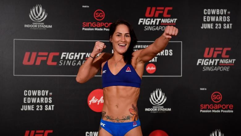 Jessica Eye. Co předvede příště?