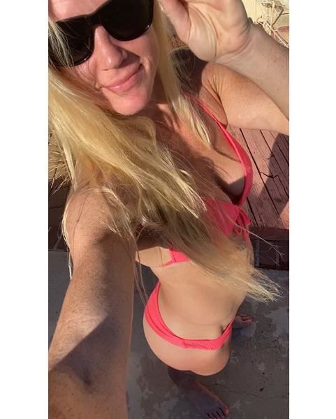 FOTO: instagram hollyholm