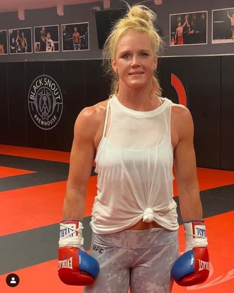 FOTO: instagram hollyholm