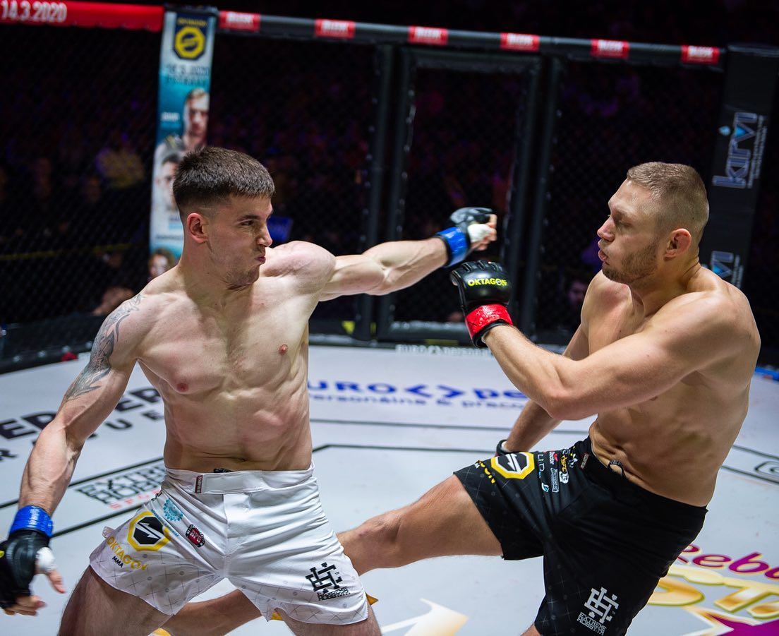 Hošek vs. Běle. 