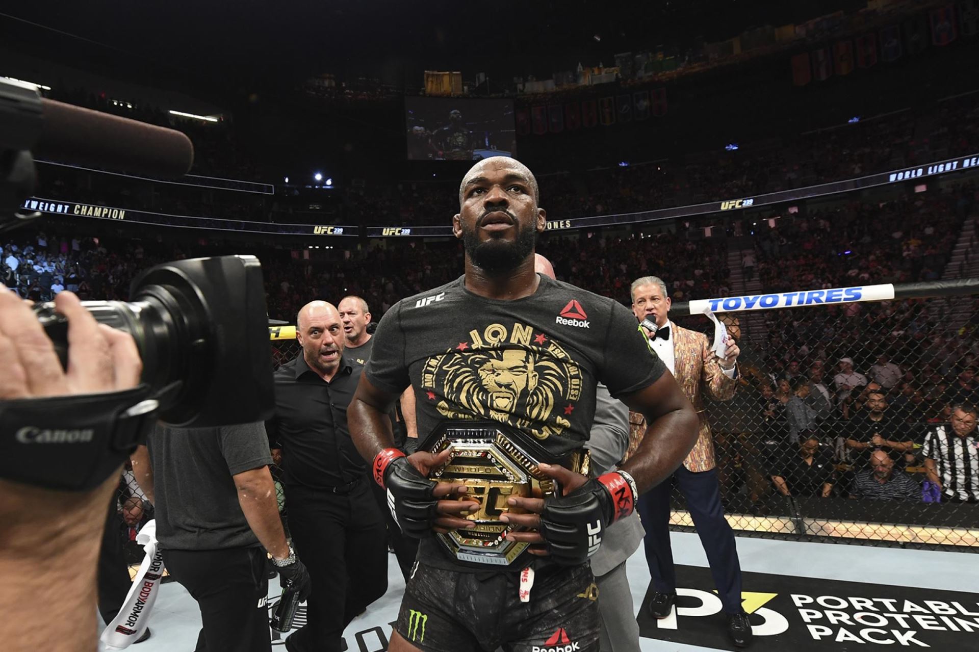 Jon Jones s pásem. Historie.