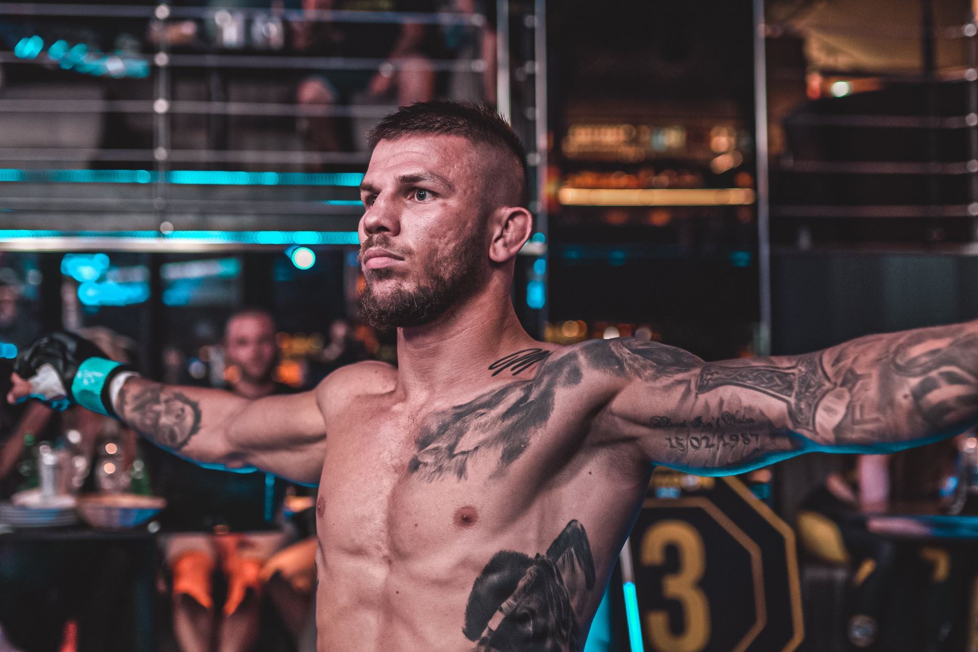 Foto: OKTAGON MMA, Matouš Mighty rooster Kohout