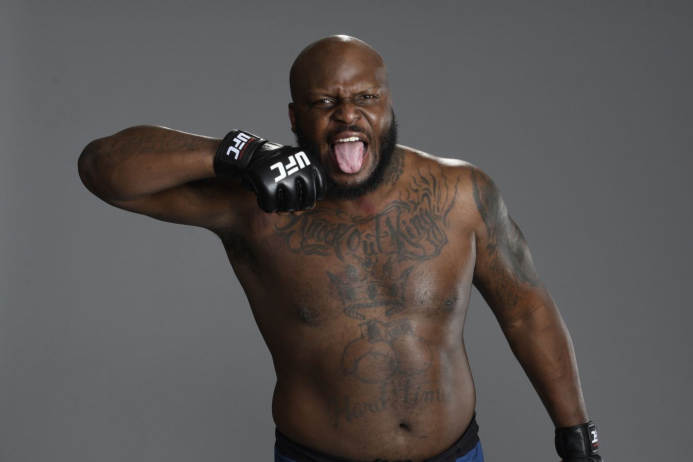 Derrick Lewis jde do akce.