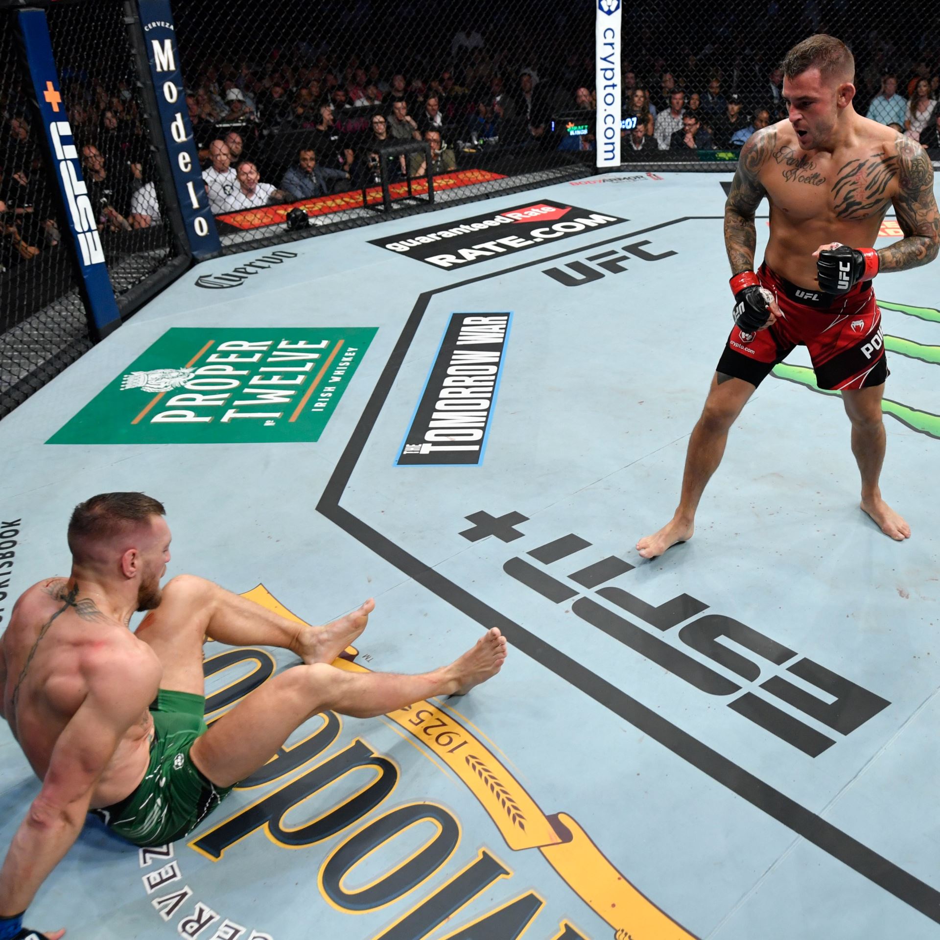 Kdy se McGregor uzdraví a opět bude myslet na MMA zápas?